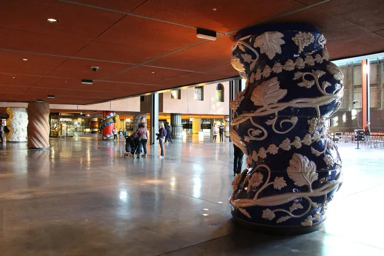 Azkuna Zentroa, Bilbao, España