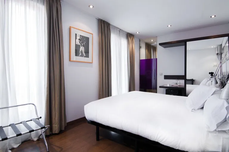 Habitación de invitados en Petit Palace Arana